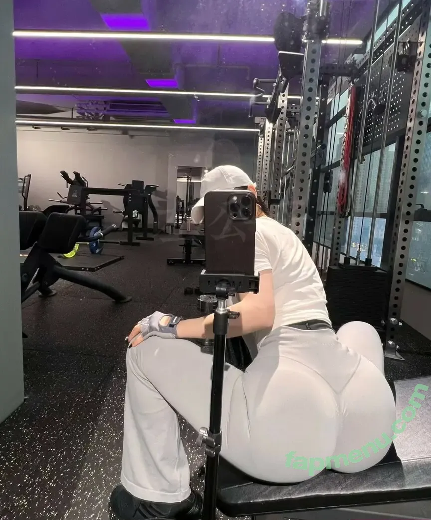 zuo_gongzi nude photo #0122 (Zuo Gongzi / ZuoGongzi)