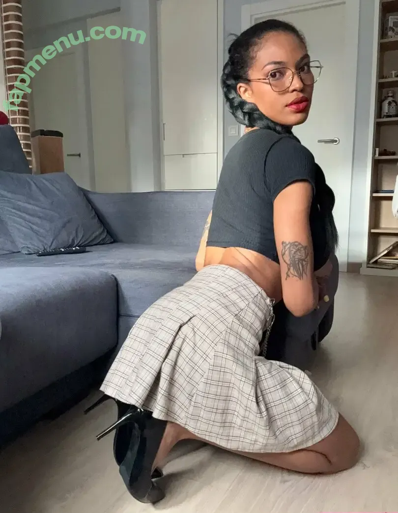 zurihill nude photo #0060 (zurihill)