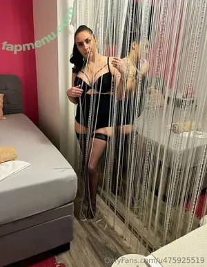 zuzanaamam / mama.zlazov nude photo #0020