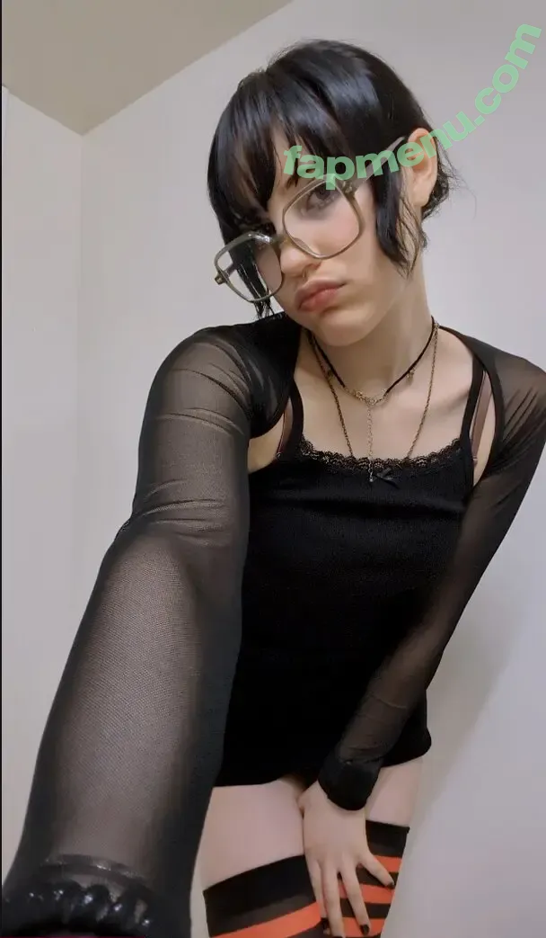 Zz.eazoning nude photo #0037 (zzeazoning)