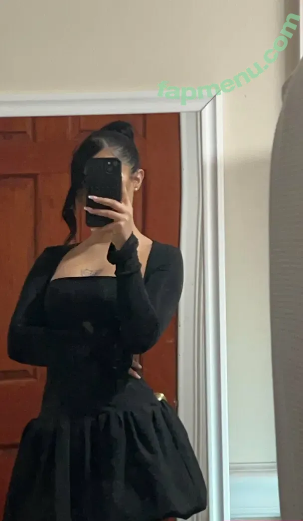 zzbabyzz nude photo #0004 (theofficialbabybzz)