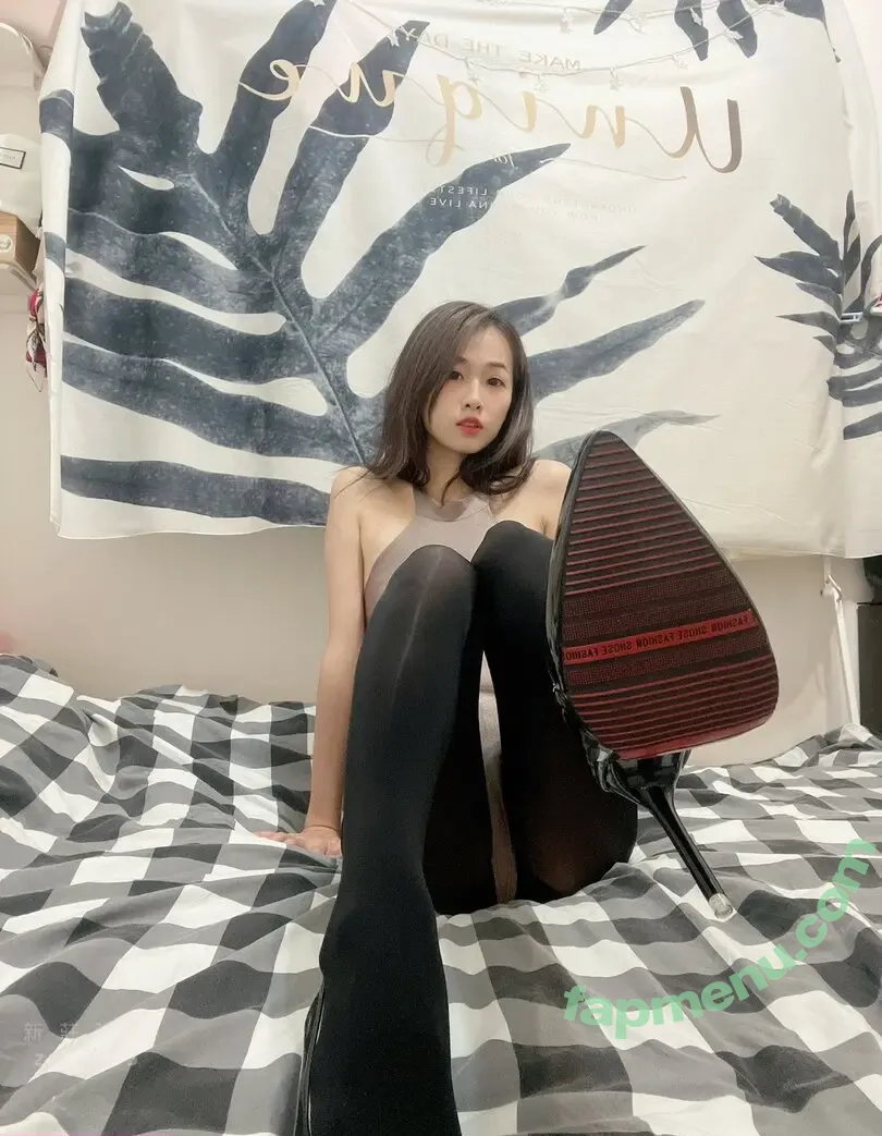 Zzzzm83 新莊張美 Rita nude photo #0078 (zzzzm83)